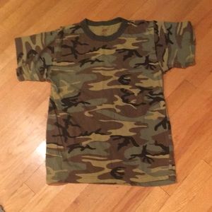 Camo tee